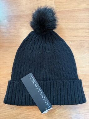Banana Republic Black Wool Blend Rib Faux Fur Pom Hat